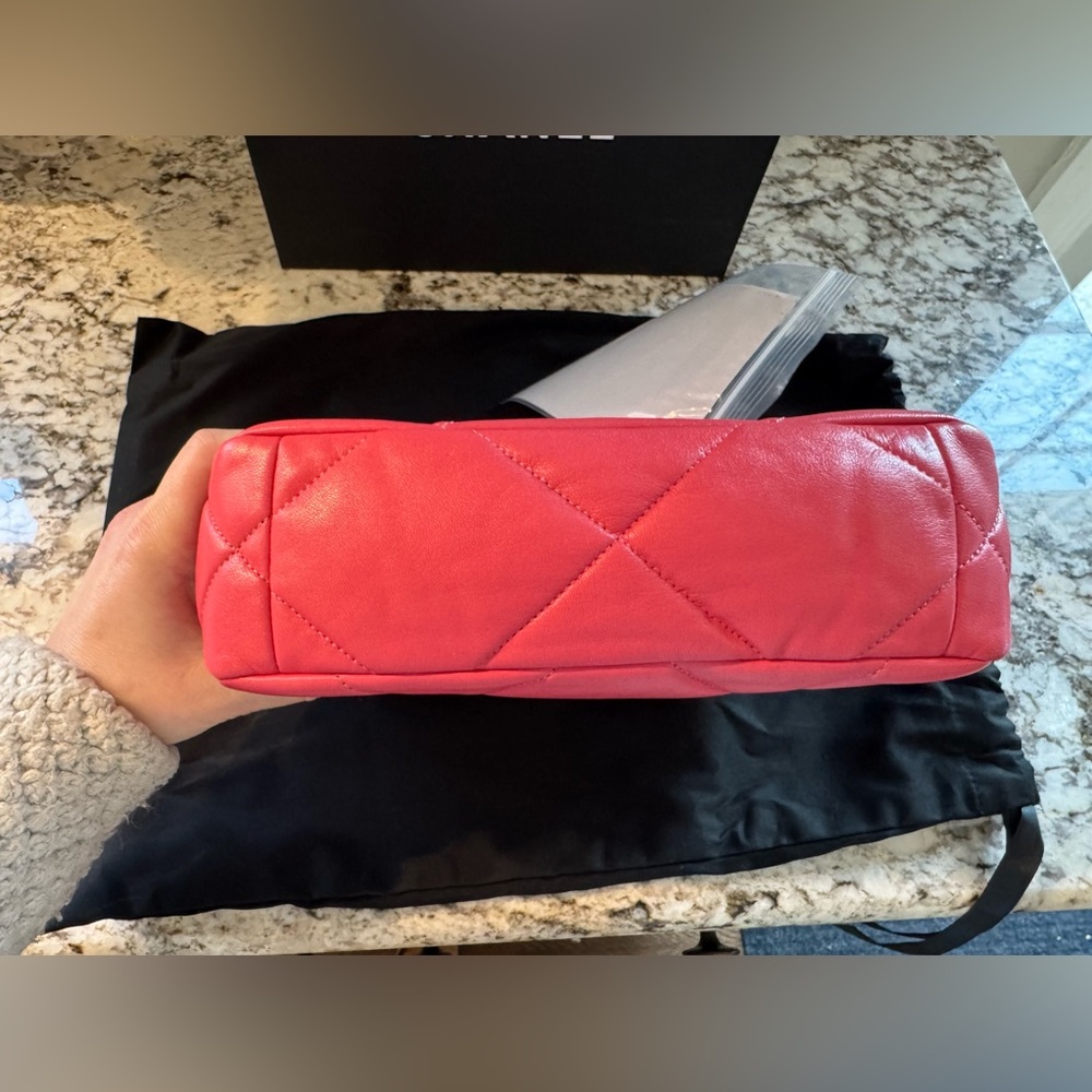 Chanel 19 Small Like New Condition Hot Pink - Picture 11 of 14